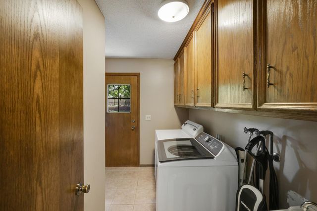 8359 Amsden Ridge Drive, Bloomington, MN 55438