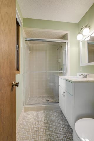 8359 Amsden Ridge Drive, Bloomington, MN 55438