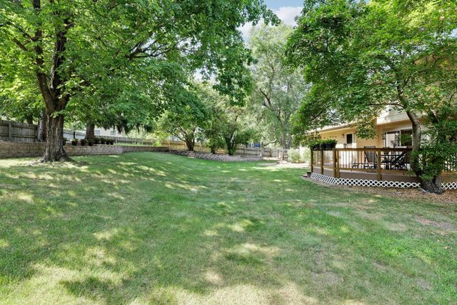 8359 Amsden Ridge Drive, Bloomington, MN 55438