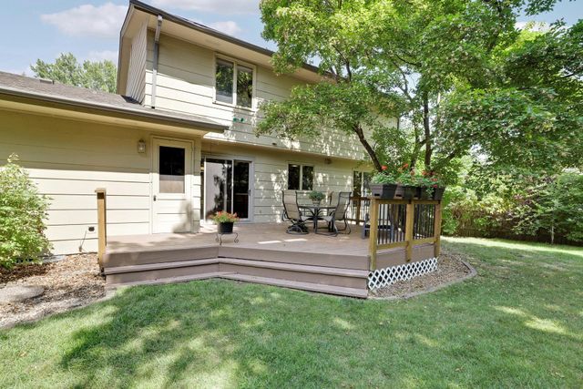8359 Amsden Ridge Drive, Bloomington, MN 55438