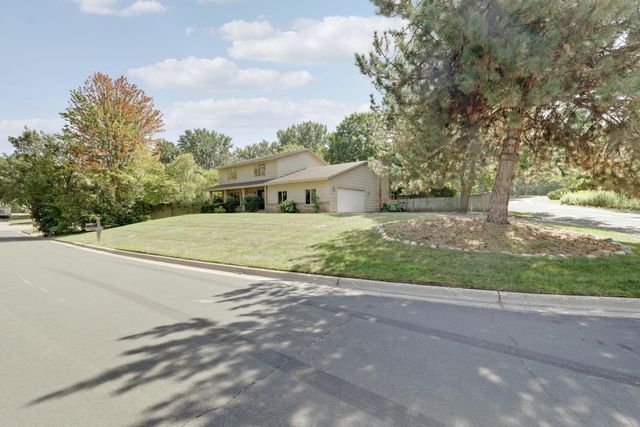 8359 Amsden Ridge Drive, Bloomington, MN 55438