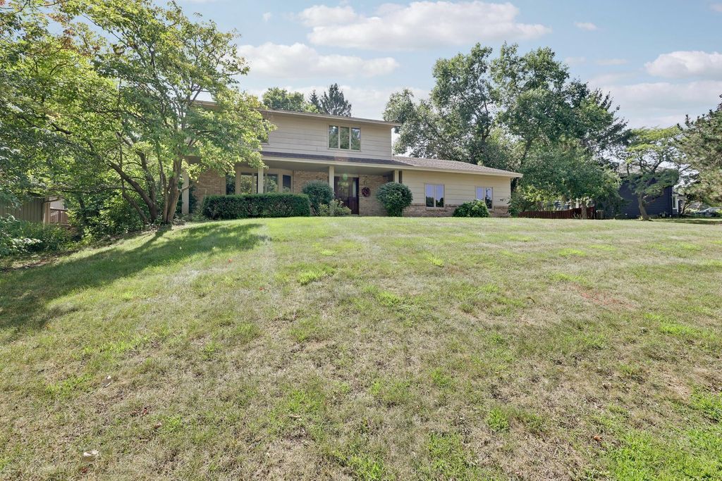 8359 Amsden Ridge Drive, Bloomington, MN 55438 — photo 3