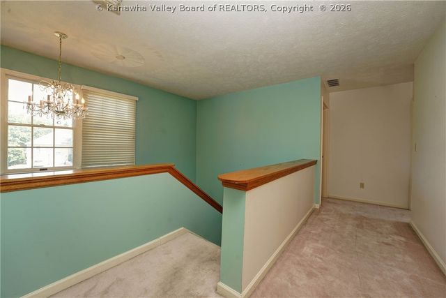 2 Beacon Hill, Charleston, WV 25311