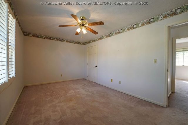 2 Beacon Hill, Charleston, WV 25311