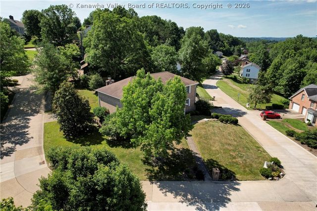 2 Beacon Hill, Charleston, WV 25311
