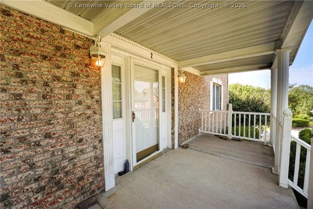 2 Beacon Hill, Charleston, WV 25311