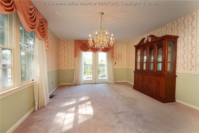2 Beacon Hill, Charleston, WV 25311