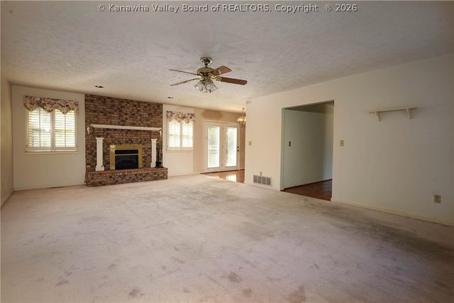 2 Beacon Hill, Charleston, WV 25311