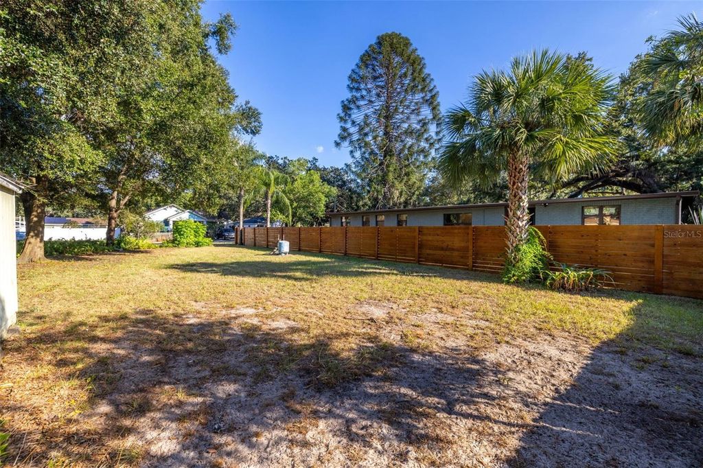 Image 6 of property listing at 5806 N 17TH STREET, Tampa, FL 33610