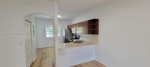 5640 NW 115th Court 211, Doral, FL 33178