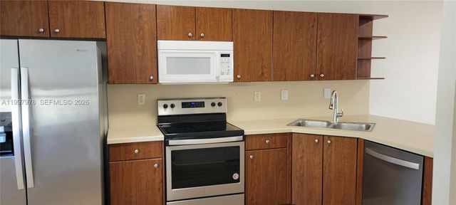 5640 NW 115th Court 211, Doral, FL 33178