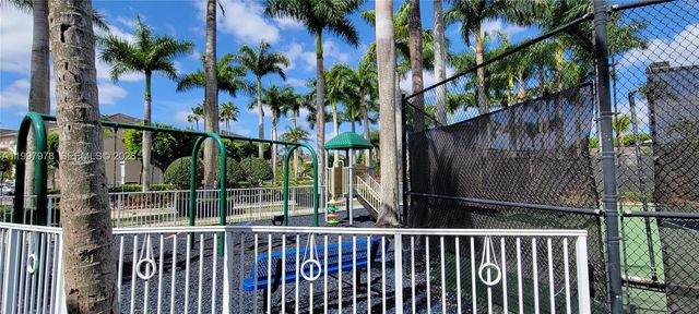 5640 NW 115th Court 211, Doral, FL 33178