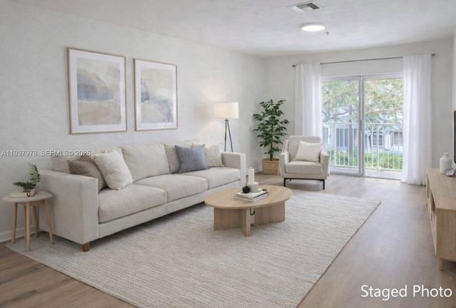 5640 NW 115th Court 211, Doral, FL 33178