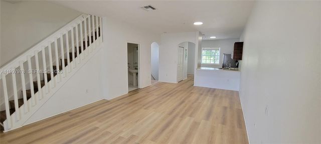 5640 NW 115th Court 211, Doral, FL 33178