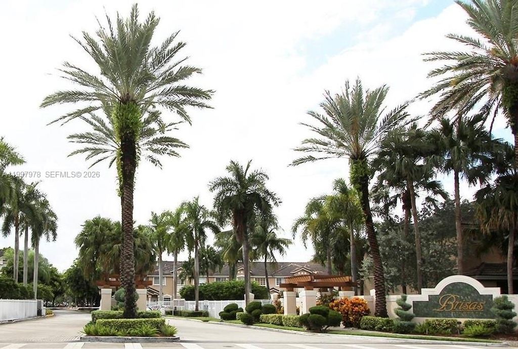 5640 NW 115th Court 211, Doral, FL 33178