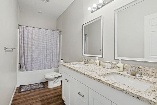4520 E Gilbert St, Wichita, KS 67218