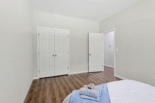 4520 E Gilbert St, Wichita, KS 67218