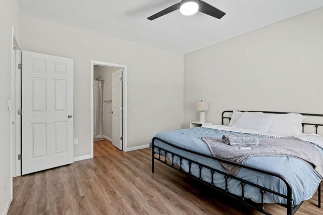 4520 E Gilbert St, Wichita, KS 67218