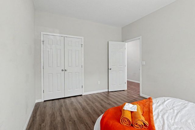 4520 E Gilbert St, Wichita, KS 67218