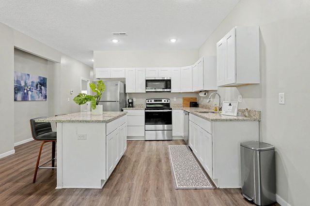 4520 E Gilbert St, Wichita, KS 67218