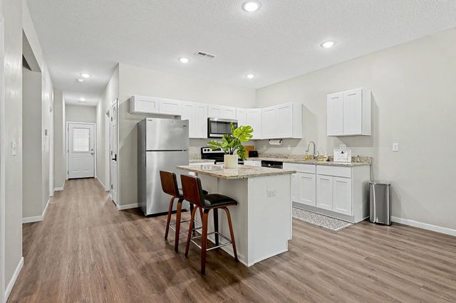 4520 E Gilbert St, Wichita, KS 67218