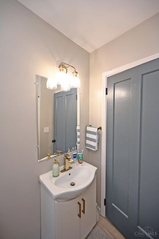 6460 Mchugh Place, Cincinnati, OH 45213