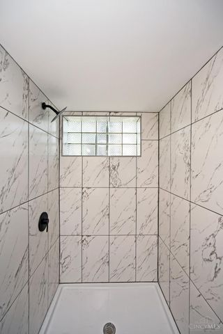 6460 Mchugh Place, Cincinnati, OH 45213