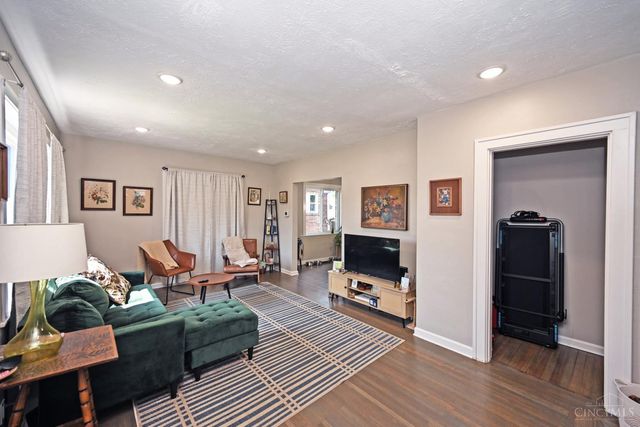 6460 Mchugh Place, Cincinnati, OH 45213