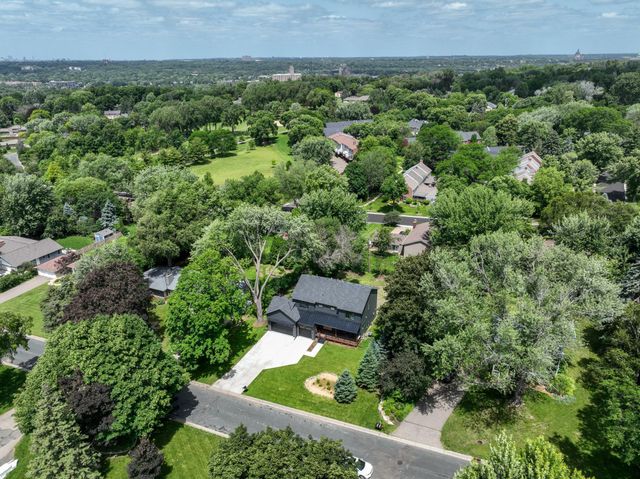 625 Ivy Falls Avenue, Mendota Heights, MN 55118
