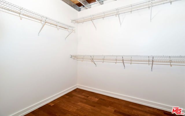 330 W 11th Street 406, Los Angeles, CA 90015