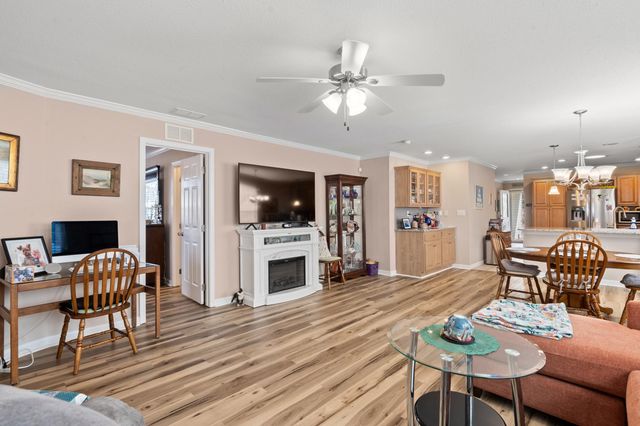 246 Lakeside Crossing Dr., Conway, SC 29526