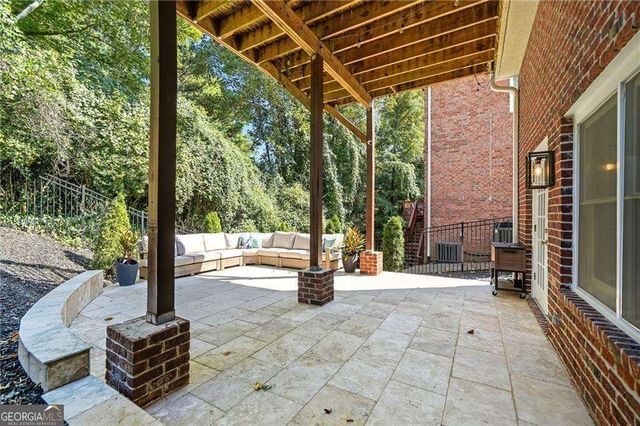 1154 Fairway Gardens NE, Brookhaven, GA 30319