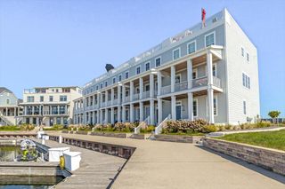 126 Mariners Cove, Saint Joseph, MI 49085