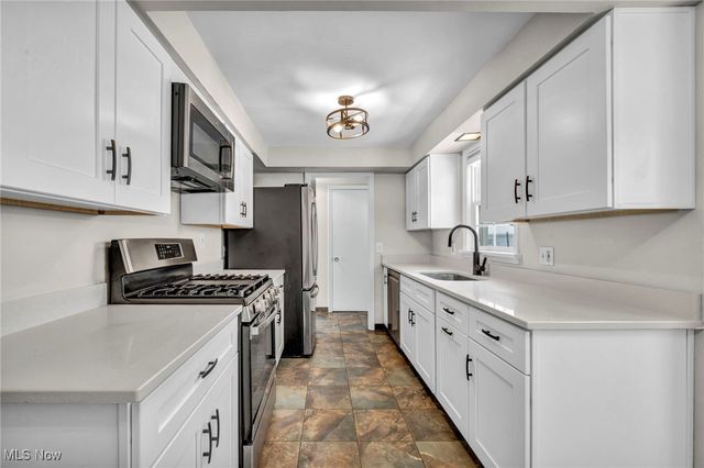 5951 Mayland Avenue, Mayfield Heights, OH 44124