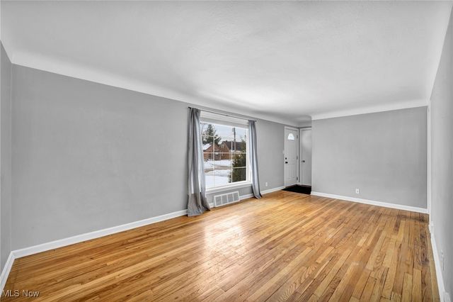 5951 Mayland Avenue, Mayfield Heights, OH 44124