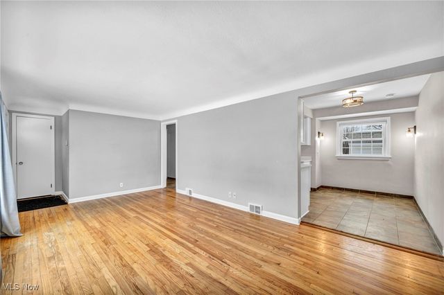 5951 Mayland Avenue, Mayfield Heights, OH 44124