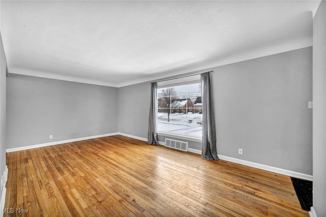 5951 Mayland Avenue, Mayfield Heights, OH 44124