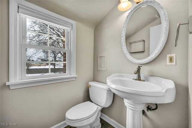 5951 Mayland Avenue, Mayfield Heights, OH 44124