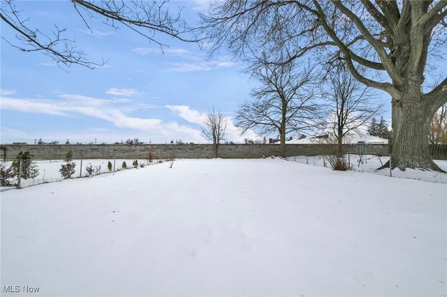 5951 Mayland Avenue, Mayfield Heights, OH 44124