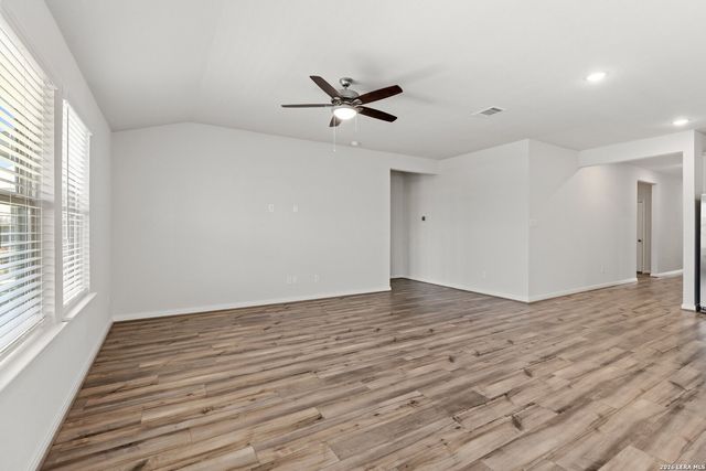 16923 Eaton Ter, San Antonio, TX 78247