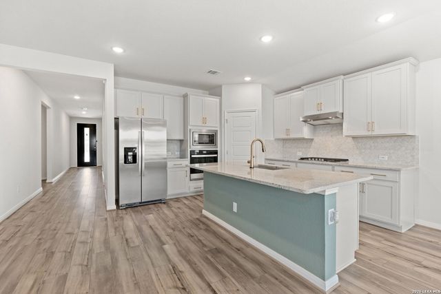 16923 Eaton Ter, San Antonio, TX 78247