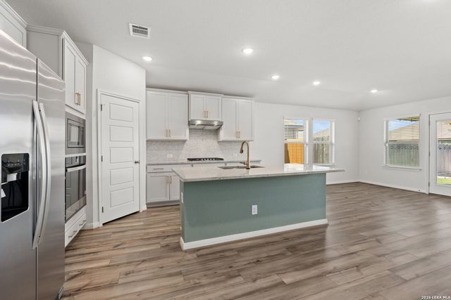 16923 Eaton Ter, San Antonio, TX 78247