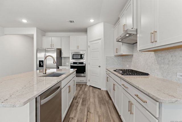 16923 Eaton Ter, San Antonio, TX 78247