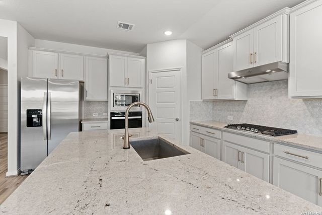 16923 Eaton Ter, San Antonio, TX 78247