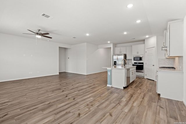 16923 Eaton Ter, San Antonio, TX 78247