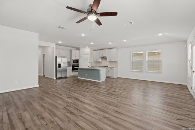 16923 Eaton Ter, San Antonio, TX 78247