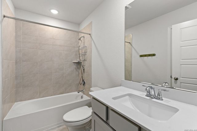 16923 Eaton Ter, San Antonio, TX 78247