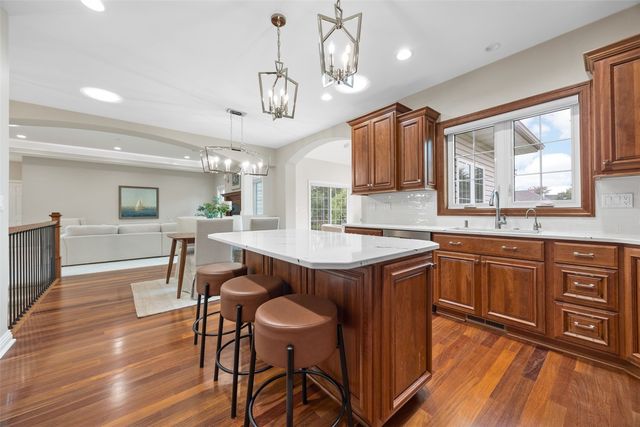 1150 Bedford Court, Marion, IA 52302