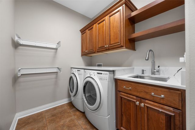 1150 Bedford Court, Marion, IA 52302