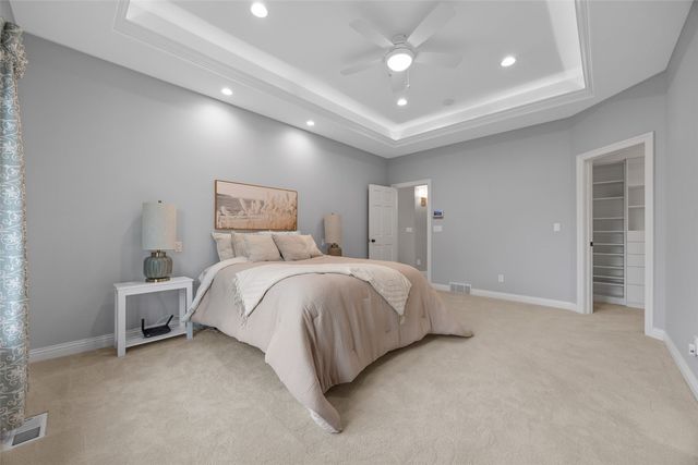 1150 Bedford Court, Marion, IA 52302